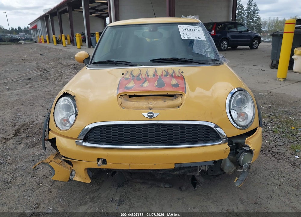 2009 MINI COOPER S VIN: WMWMF73579TW86935
