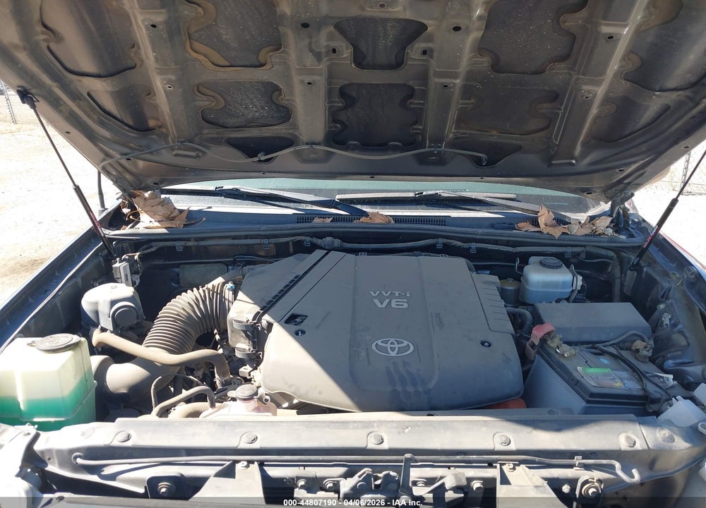 2015 TOYOTA TACOMA BASE V6 VIN: 3TMLU4EN5FM170177