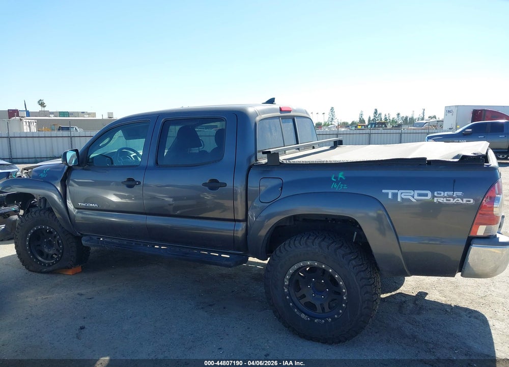 2015 TOYOTA TACOMA BASE V6 VIN: 3TMLU4EN5FM170177