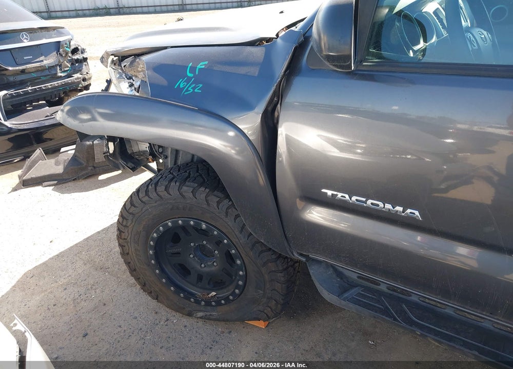 2015 TOYOTA TACOMA BASE V6 VIN: 3TMLU4EN5FM170177
