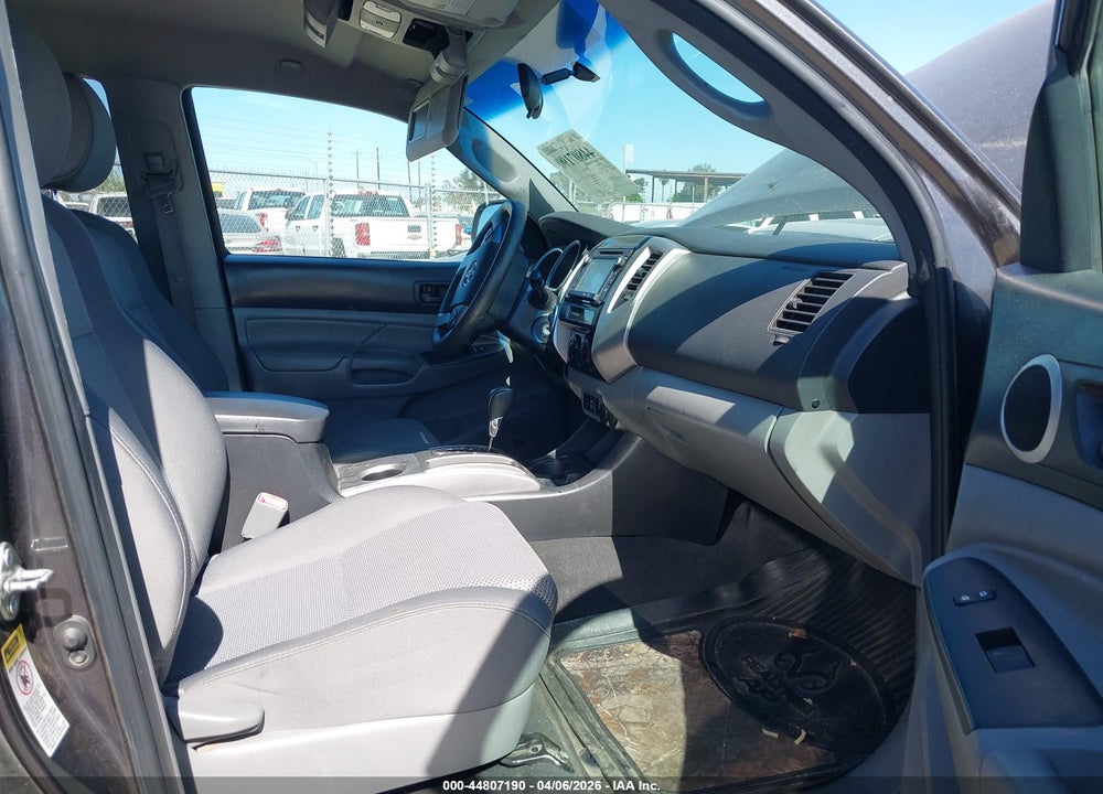 2015 TOYOTA TACOMA BASE V6 VIN: 3TMLU4EN5FM170177