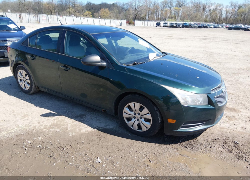 2014 CHEVROLET CRUZE LS AUTO VIN: 1G1PA5SG2E7124393