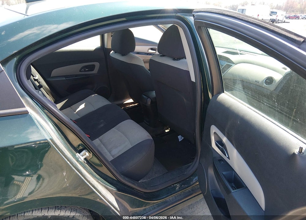 2014 CHEVROLET CRUZE LS AUTO VIN: 1G1PA5SG2E7124393
