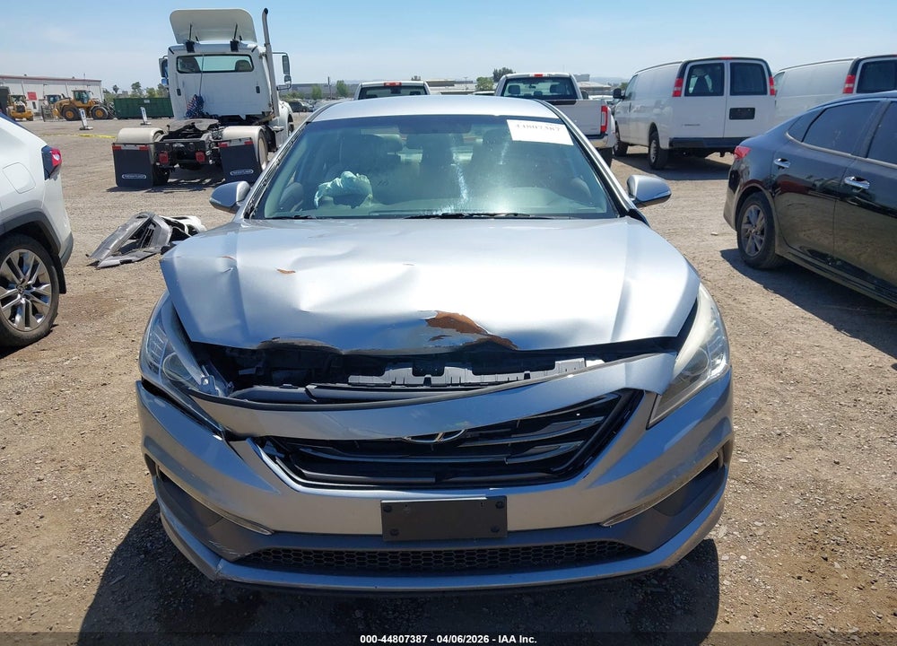 2015 HYUNDAI SONATA SPORT VIN: 5NPE34AF8FH076505
