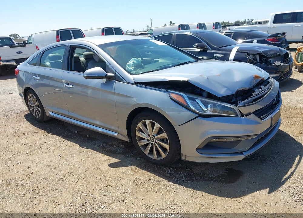 2015 HYUNDAI SONATA SPORT VIN: 5NPE34AF8FH076505