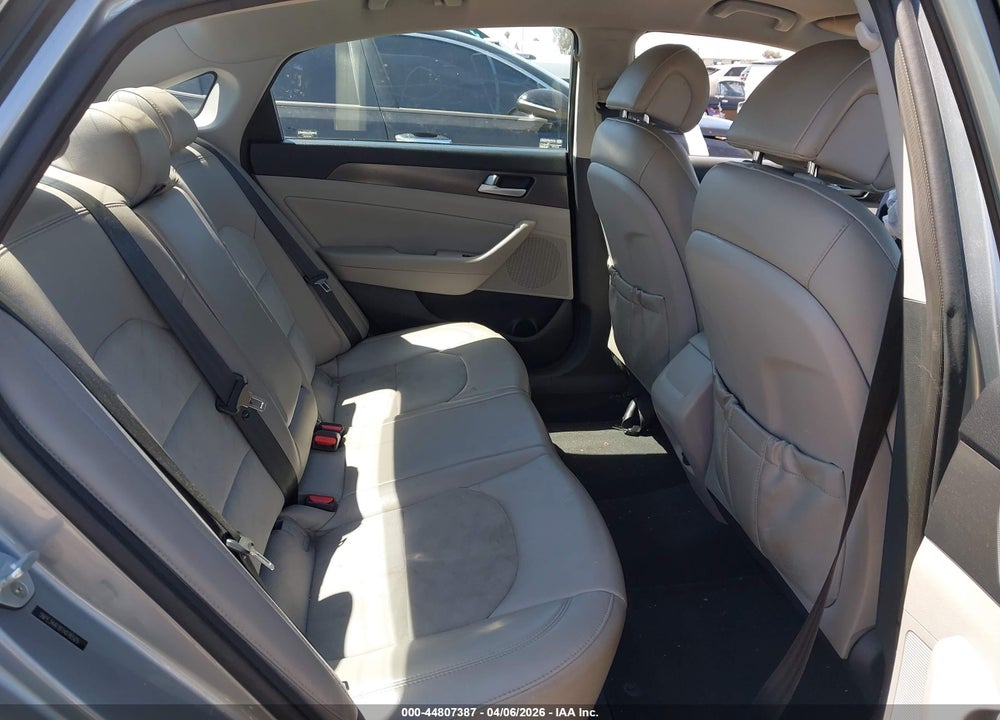 2015 HYUNDAI SONATA SPORT VIN: 5NPE34AF8FH076505