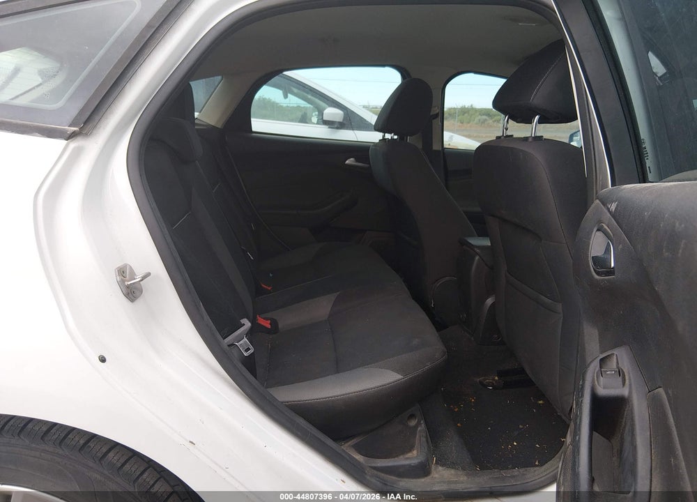 2014 FORD FOCUS SE VIN: 1FADP3K25EL109434