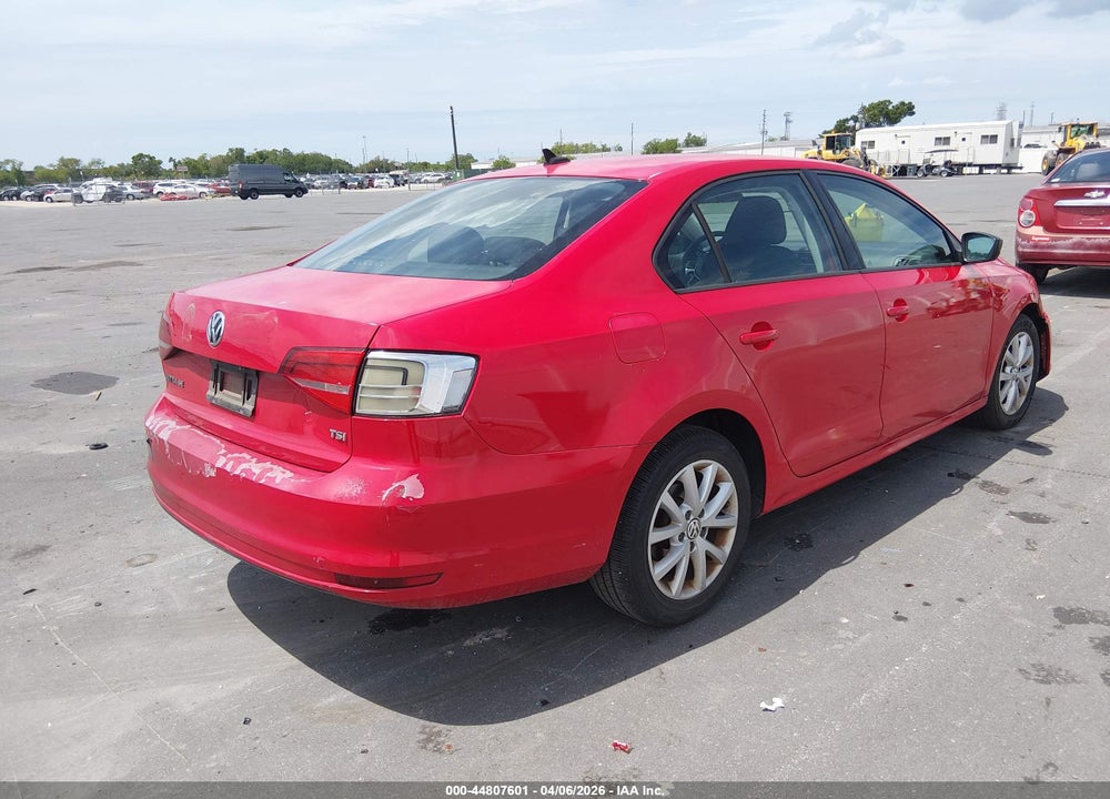 2015 VOLKSWAGEN JETTA 1.8T SE VIN: 3VWD17AJXFM322498