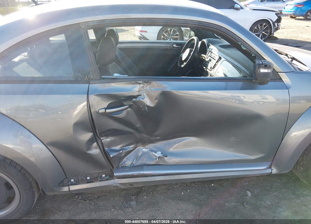 2012 VOLKSWAGEN BEETLE 2.5L VIN: 3VWJP7AT5CM619564