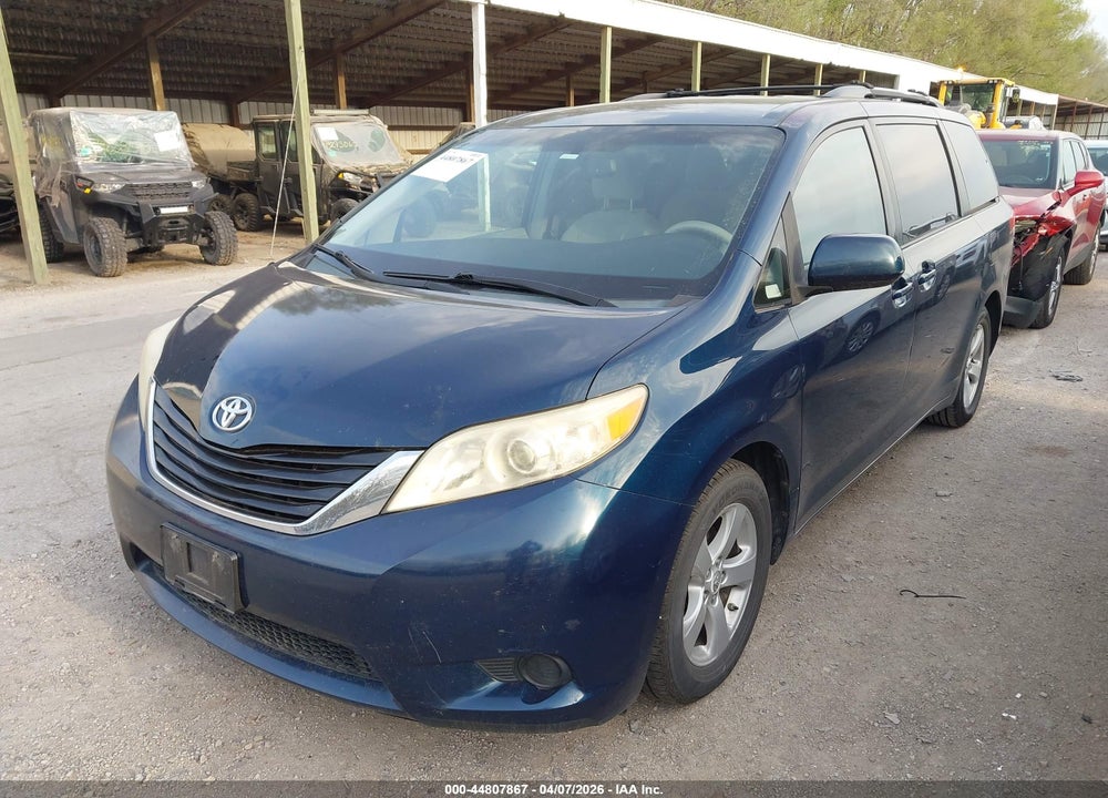 2011 TOYOTA SIENNA LE V6 VIN: 5TDKK3DC8BS103143