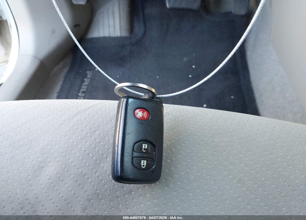 2011 TOYOTA PRIUS TWO VIN: JTDKN3DUXB1381622