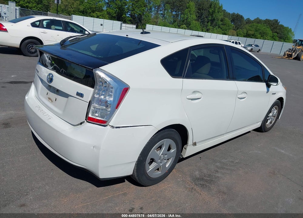 2011 TOYOTA PRIUS TWO VIN: JTDKN3DUXB1381622