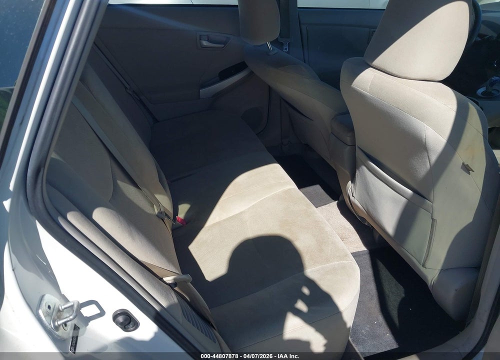 2011 TOYOTA PRIUS TWO VIN: JTDKN3DUXB1381622