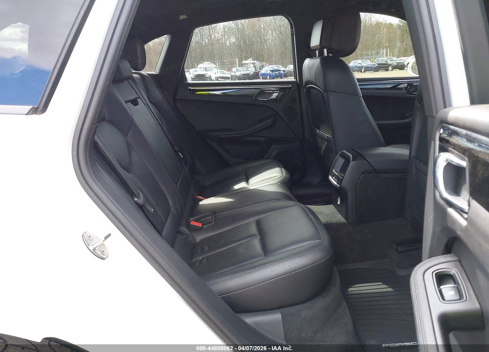 2015 PORSCHE MACAN S VIN: WP1AB2A54FLB71277