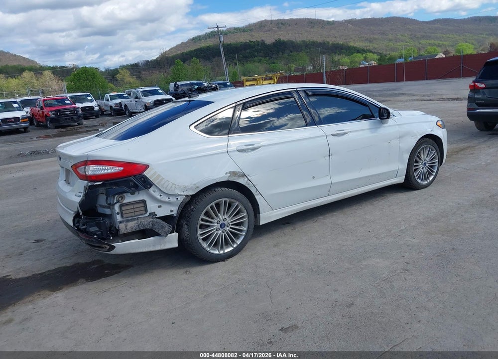 2015 FORD FUSION SE VIN: 3FA6P0T91FR262575