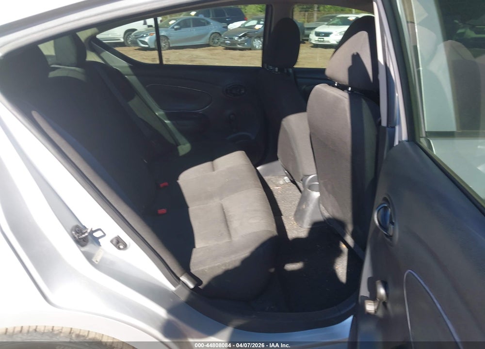 2019 NISSAN VERSA 1.6 S+ VIN: 3N1CN7AP4KL829181