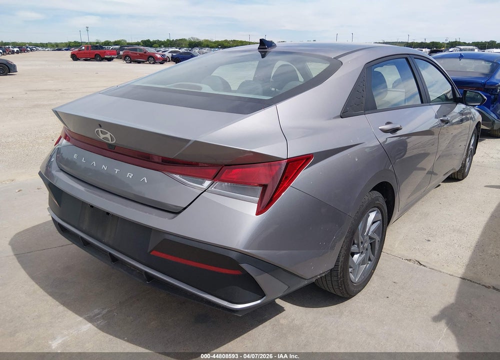 2024 HYUNDAI ELANTRA SEL VIN: KMHLM4DG9RU789816