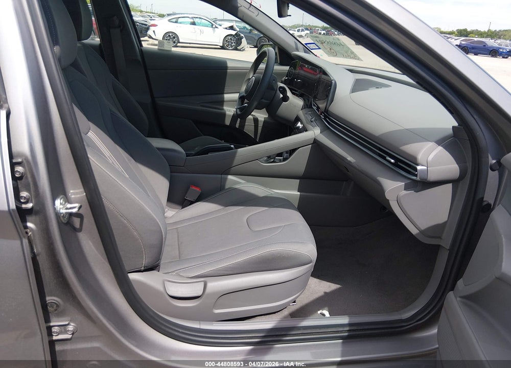 2024 HYUNDAI ELANTRA SEL VIN: KMHLM4DG9RU789816