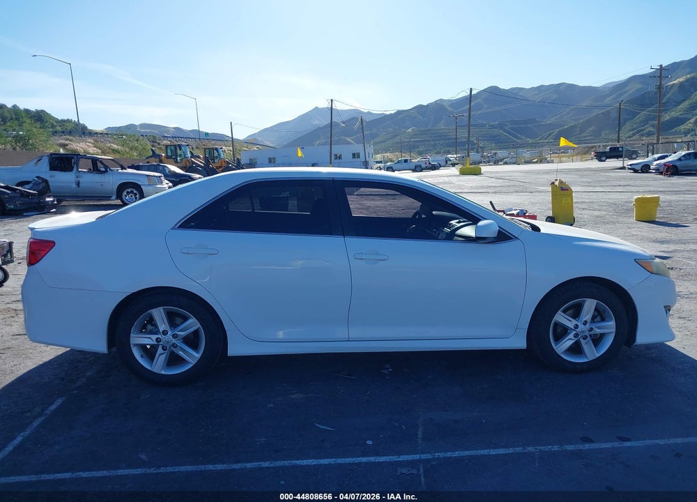 2014 TOYOTA CAMRY SE VIN: 4T1BF1FK1EU459247