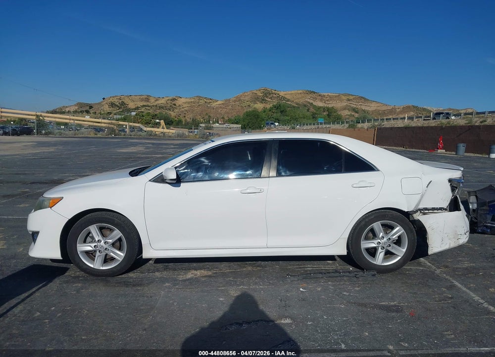 2014 TOYOTA CAMRY SE VIN: 4T1BF1FK1EU459247