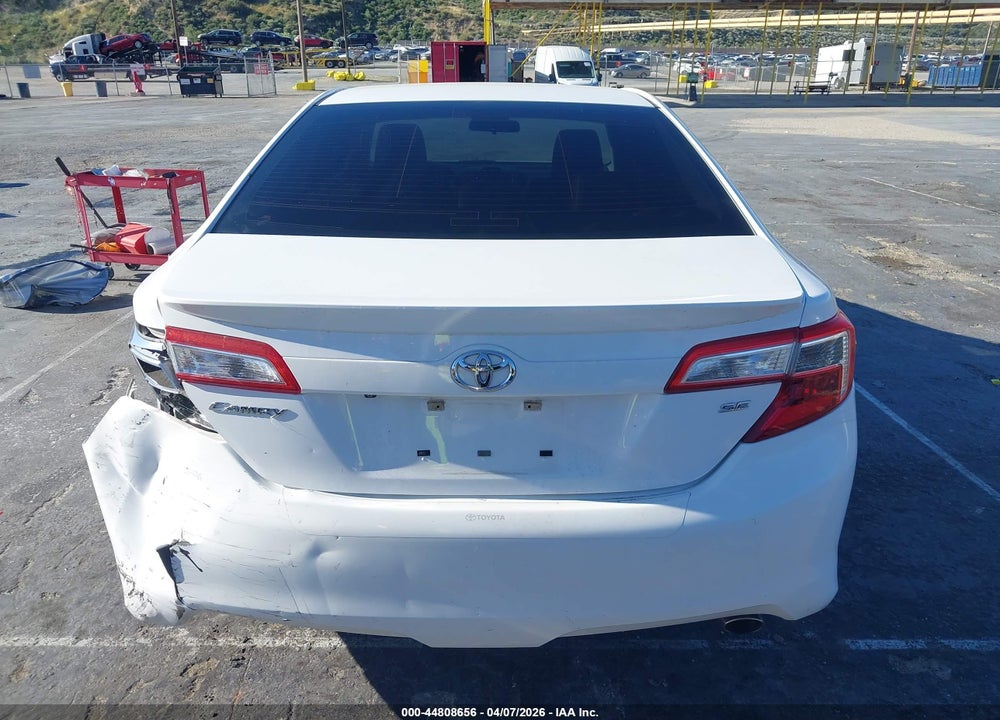2014 TOYOTA CAMRY SE VIN: 4T1BF1FK1EU459247