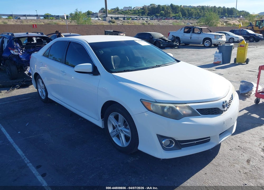 2014 TOYOTA CAMRY SE VIN: 4T1BF1FK1EU459247