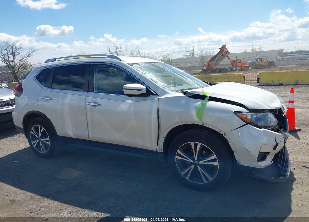2019 NISSAN ROGUE SV VIN: JN8AT2MV9KW395507