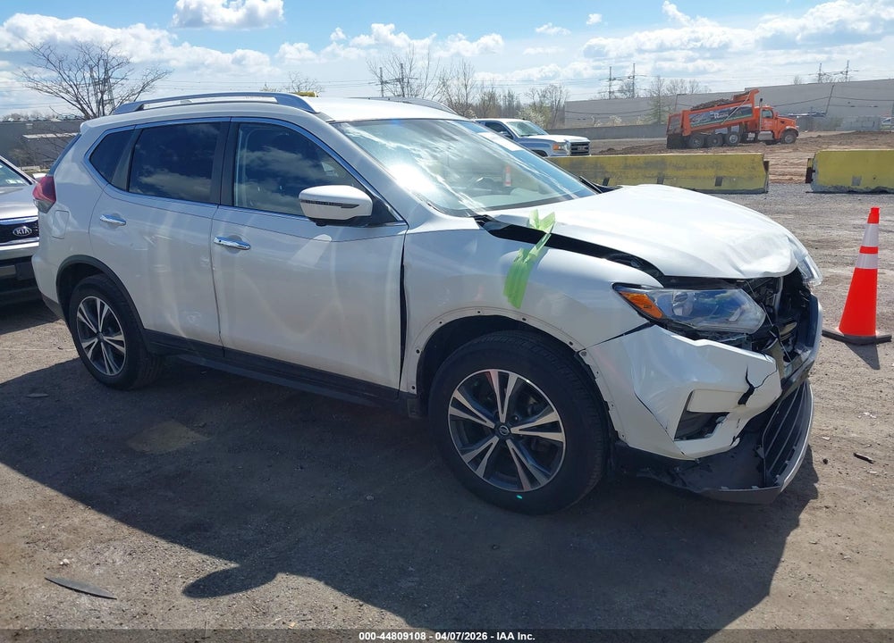 2019 NISSAN ROGUE SV VIN: JN8AT2MV9KW395507