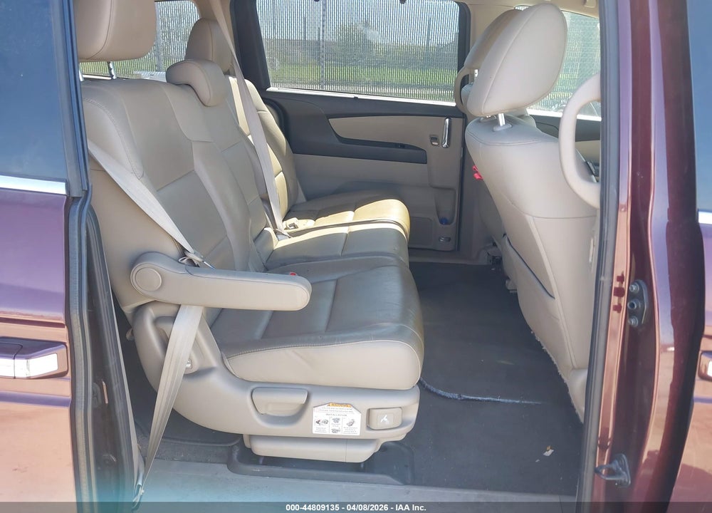 2015 HONDA ODYSSEY EX-L VIN: 5FNRL5H65FB030528