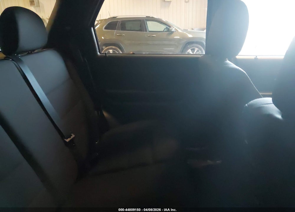 2011 FORD ESCAPE XLT VIN: 1FMCU0DG8BKB80016