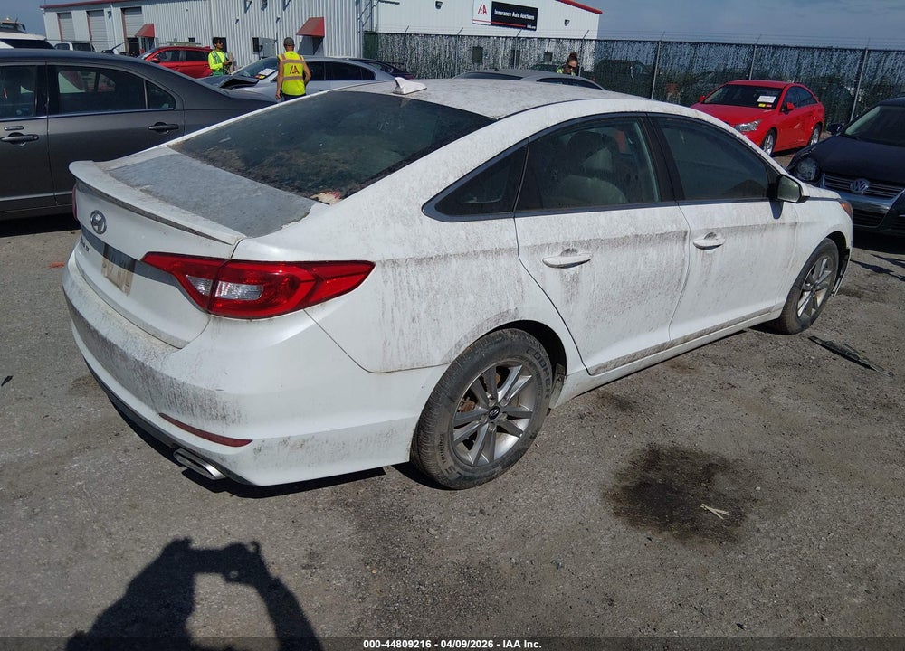 2016 HYUNDAI SONATA SE VIN: 5NPE24AF4GH343174