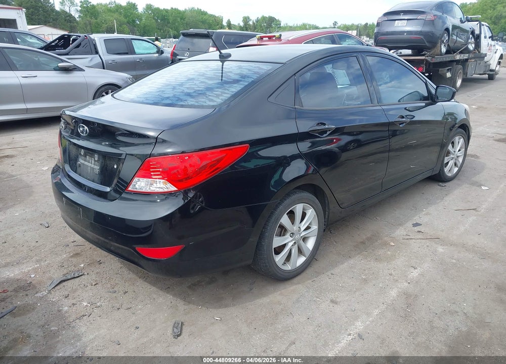 2013 HYUNDAI ACCENT GLS VIN: KMHCU4AE7DU461497