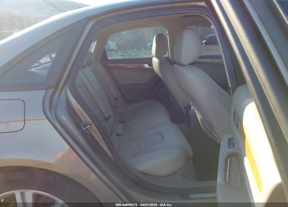 2010 AUDI A4 2.0T PREMIUM VIN: WAUAFAFL8AN059468