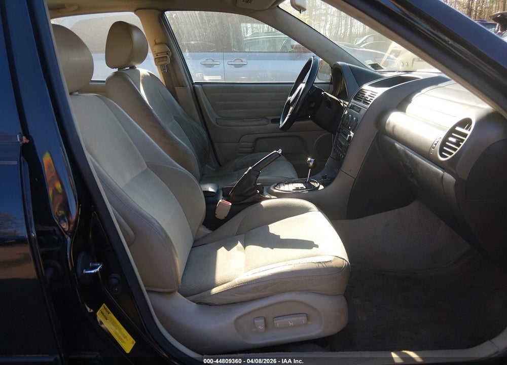 2001 LEXUS IS 300 VIN: JTHBD182610028569