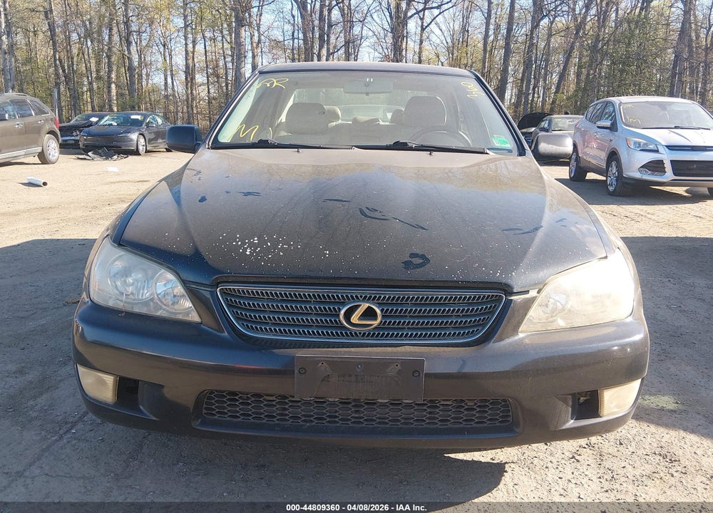 2001 LEXUS IS 300 VIN: JTHBD182610028569