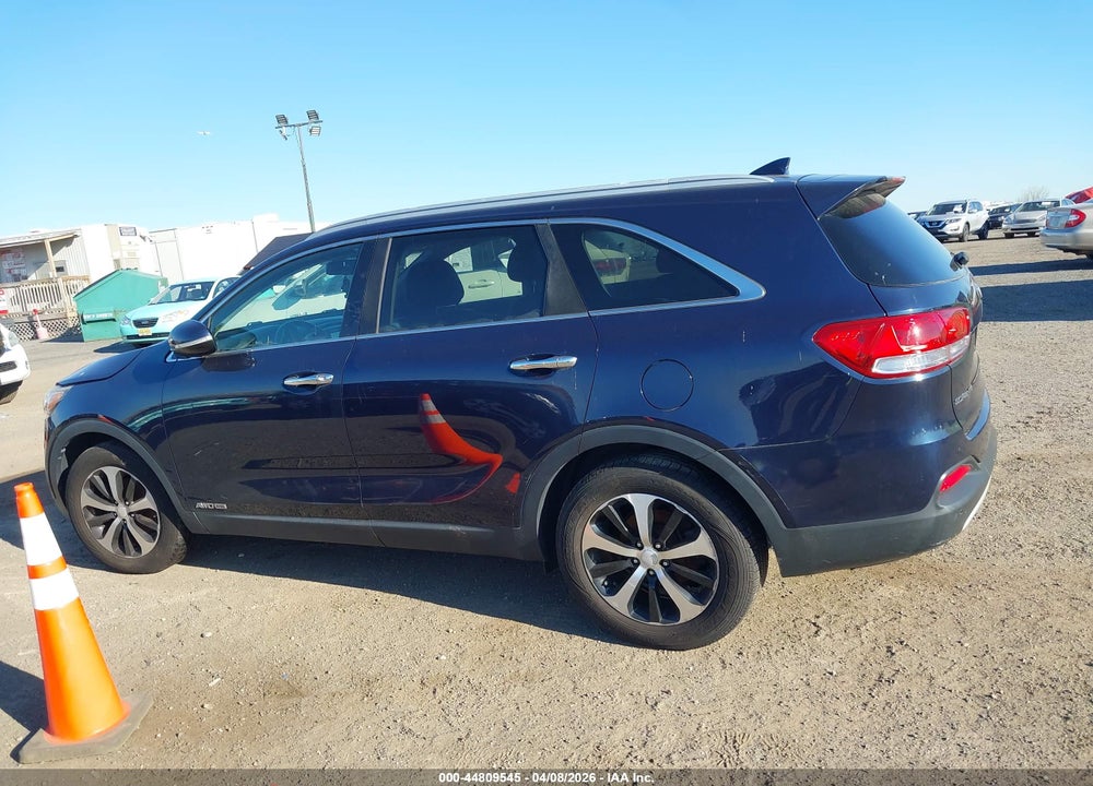 2016 KIA SORENTO 3.3L EX VIN: 5XYPHDA5XGG158858