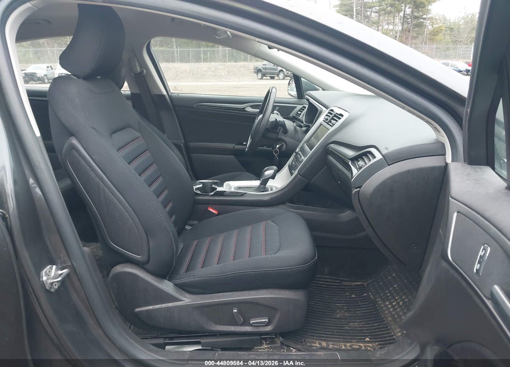 2016 FORD FUSION SE VIN: 3FA6P0T96GR265554