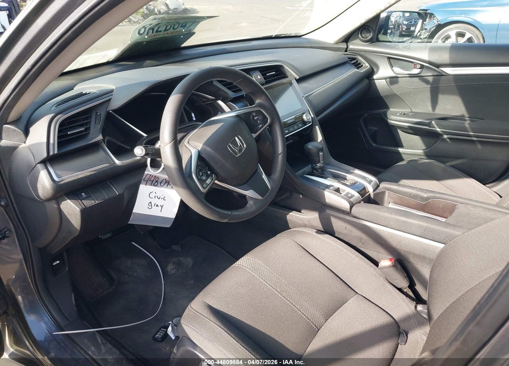 2018 HONDA CIVIC EX VIN: 2HGFC2F72JH517199