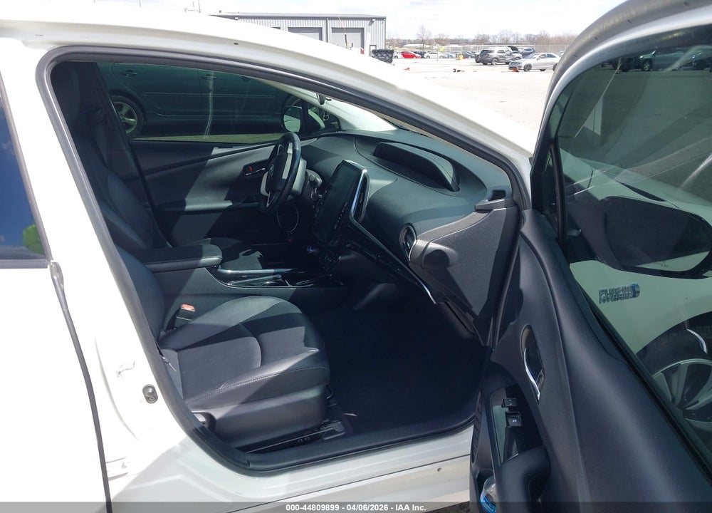 2018 TOYOTA PRIUS PRIME PREMIUM VIN: JTDKARFP9J3091302