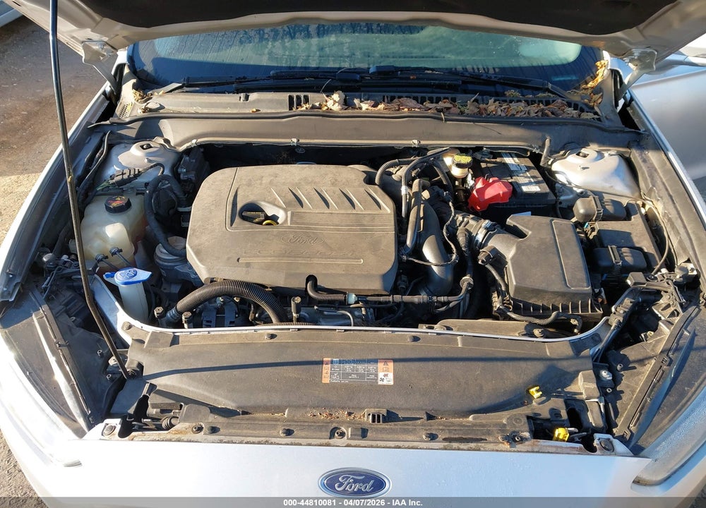 2015 FORD FUSION SE VIN: 1FA6P0HD0F5131458