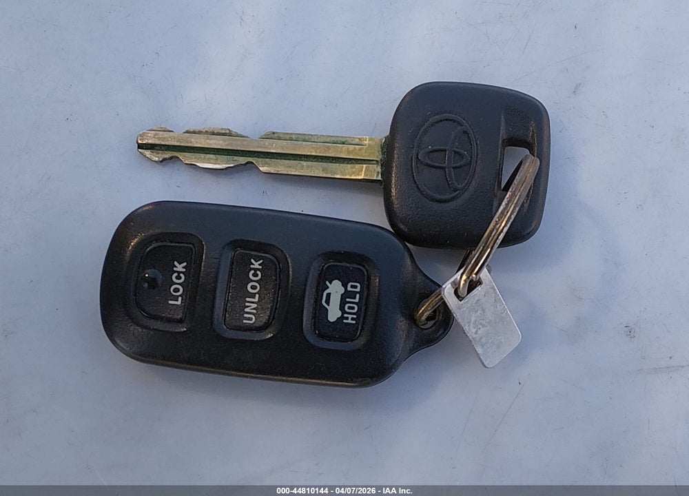 2005 TOYOTA CAMRY LE VIN: 4T1BE32K55U993565