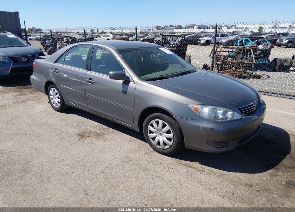 2005 TOYOTA CAMRY LE VIN: 4T1BE32K55U993565