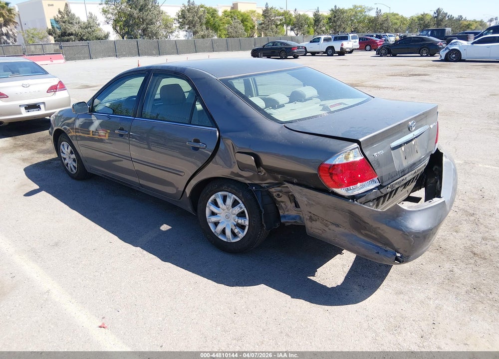 2005 TOYOTA CAMRY LE VIN: 4T1BE32K55U993565