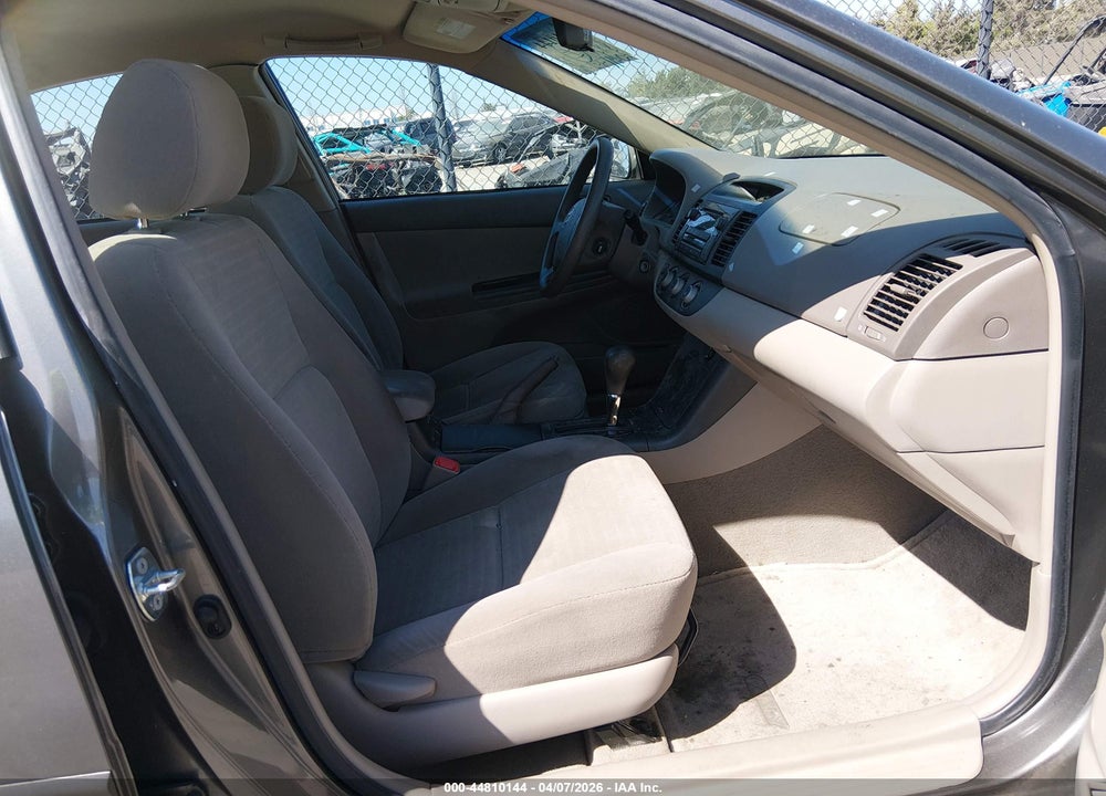 2005 TOYOTA CAMRY LE VIN: 4T1BE32K55U993565