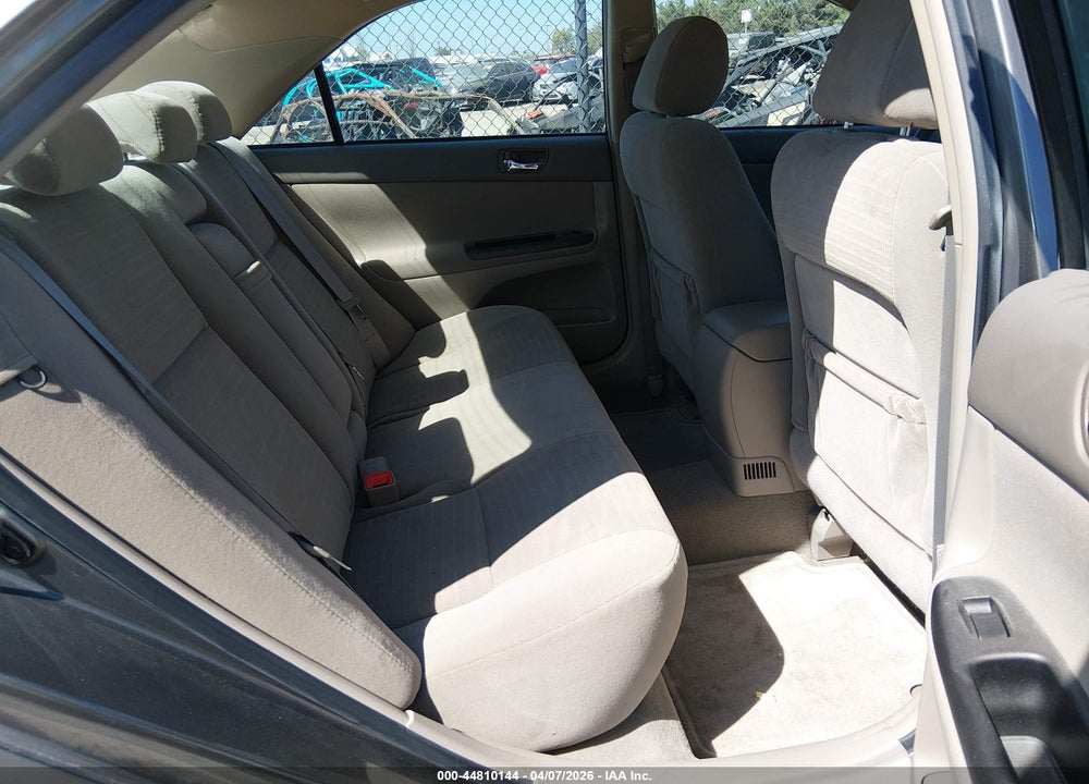 2005 TOYOTA CAMRY LE VIN: 4T1BE32K55U993565