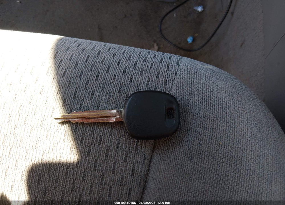 2002 TOYOTA CAMRY LE V6 VIN: 4T1BF32K82U513818