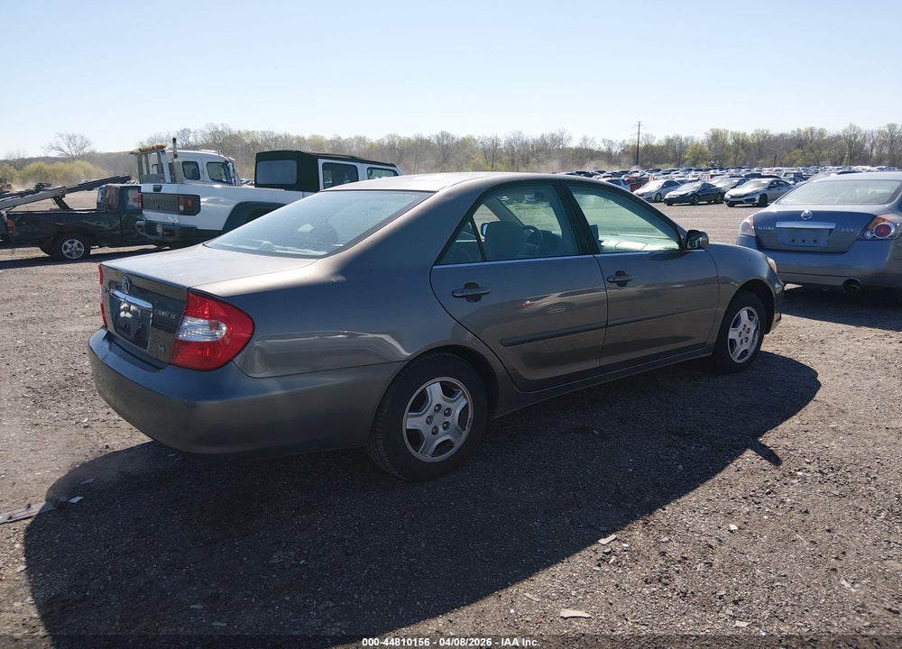 2002 TOYOTA CAMRY LE V6 VIN: 4T1BF32K82U513818
