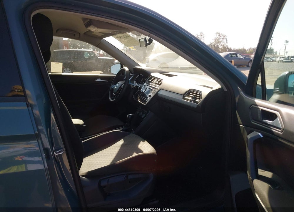 2019 VOLKSWAGEN TIGUAN 2.0T S VIN: 3VV1B7AX8KM164634