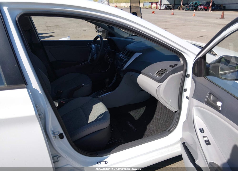 2016 HYUNDAI ACCENT SE VIN: KMHCT4AE0GU013366