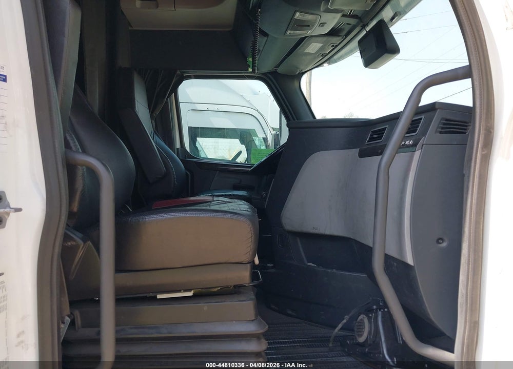 2020 FREIGHTLINER NEW CASCADIA 126 VIN: 3AKJHHDR6LSLV3881